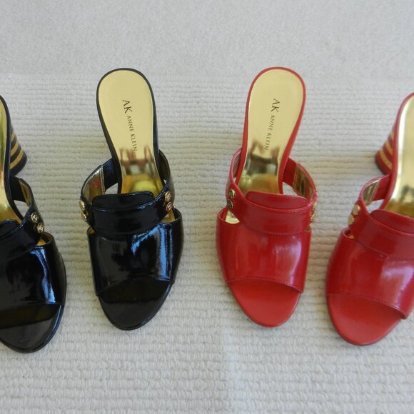 TWO PAIRS AK Anne Klein Red & BLACK PATENT Open Toe Slide Sandals Size 10M - Picture 4 of 14